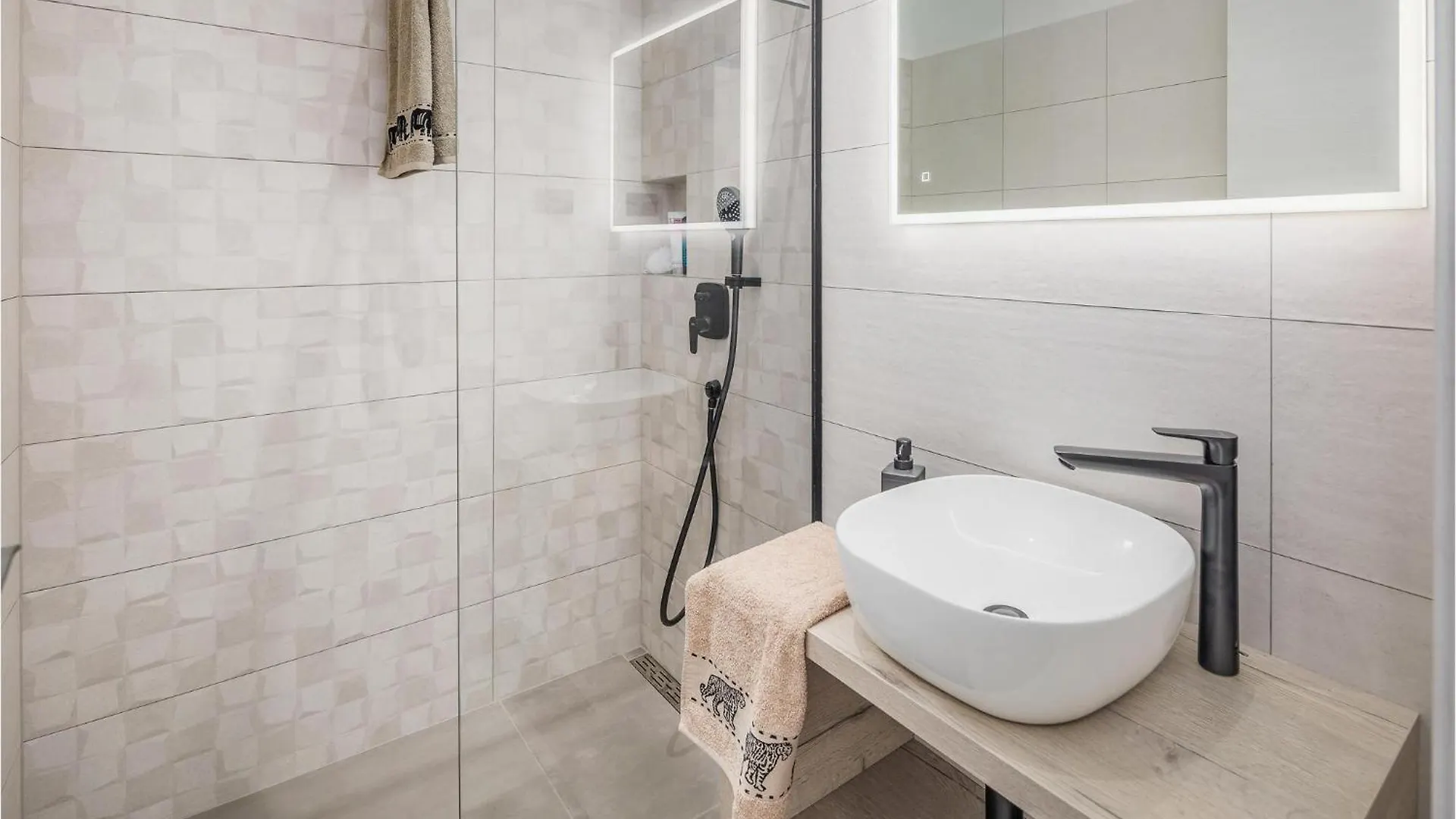 Holiday home Amazing Home In Rebici With Outdoor Swimming Pool
