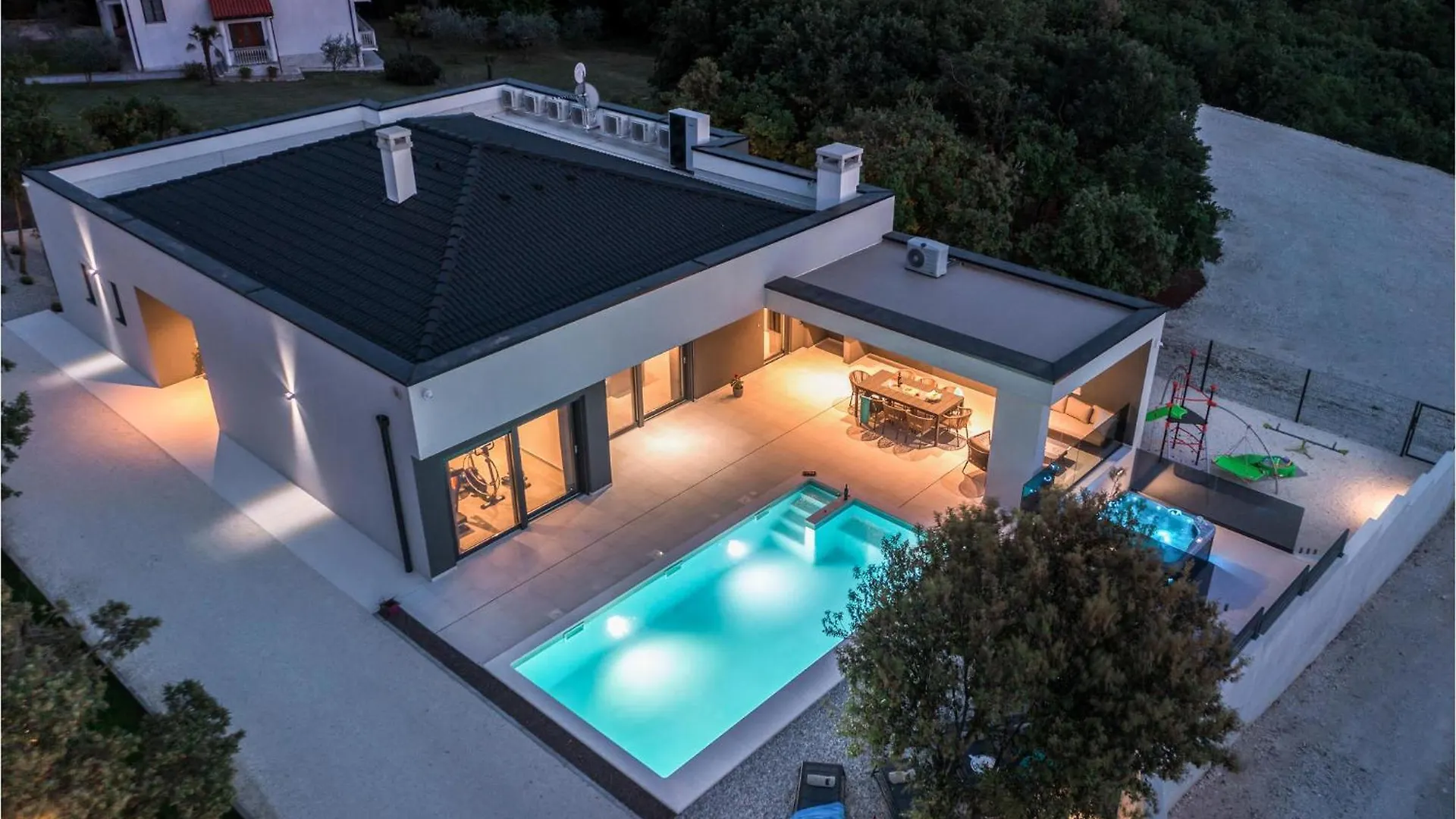 Amazing Home In Rebici With Outdoor Swimming Pool
