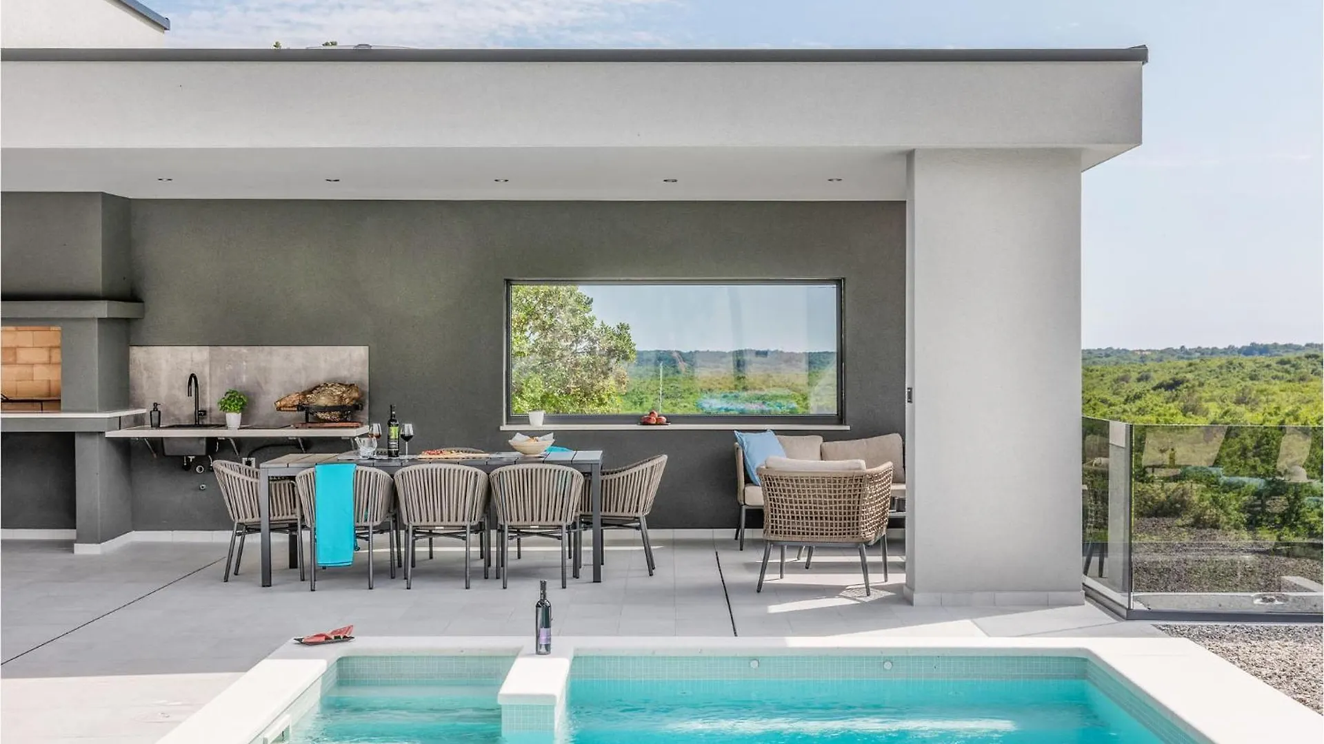 Amazing Home In Rebici With Outdoor Swimming Pool