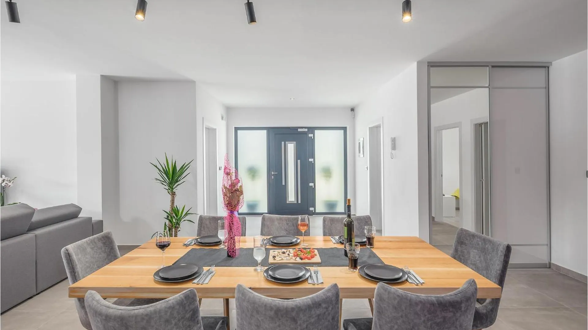 Holiday home Amazing Home In Rebici With Outdoor Swimming Pool